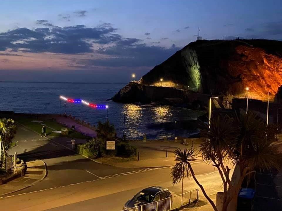 3 The View Apartments Ilfracombe - Hot Tub, Parking, Lift, Ev Εξωτερικό φωτογραφία