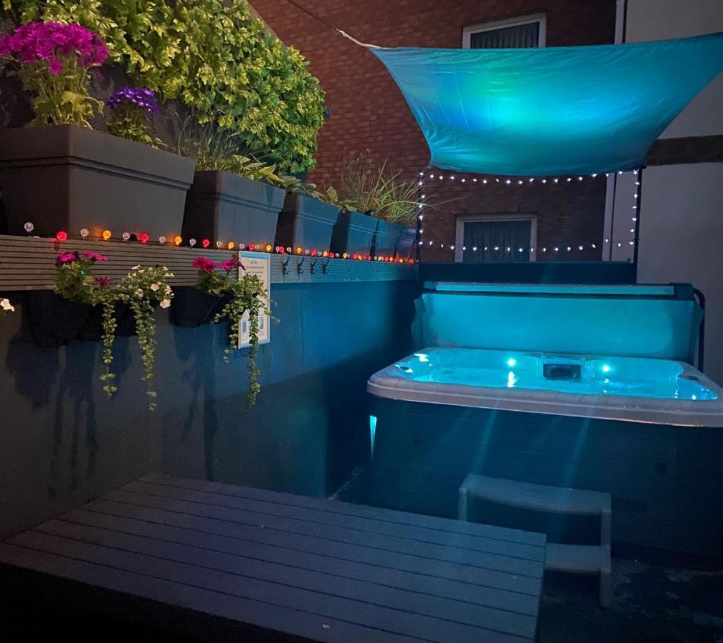 3 The View Apartments Ilfracombe - Hot Tub, Parking, Lift, Ev Εξωτερικό φωτογραφία