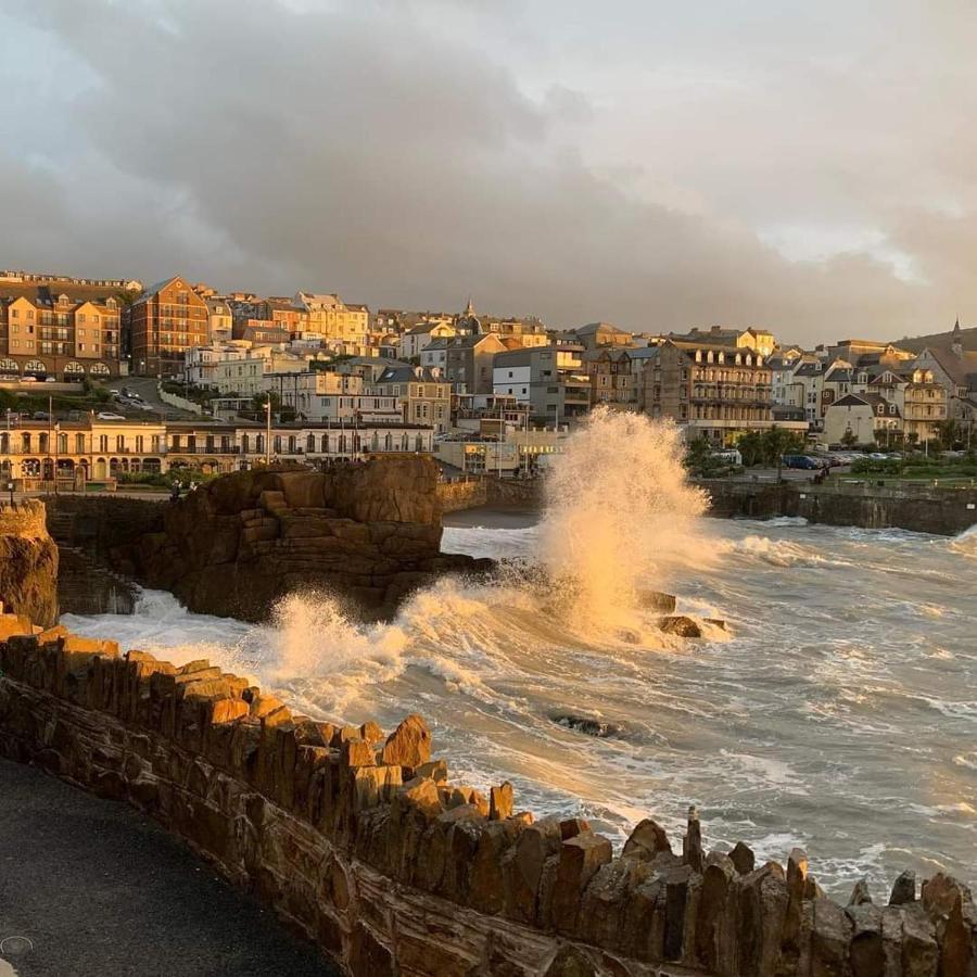 3 The View Apartments Ilfracombe - Hot Tub, Parking, Lift, Ev Εξωτερικό φωτογραφία