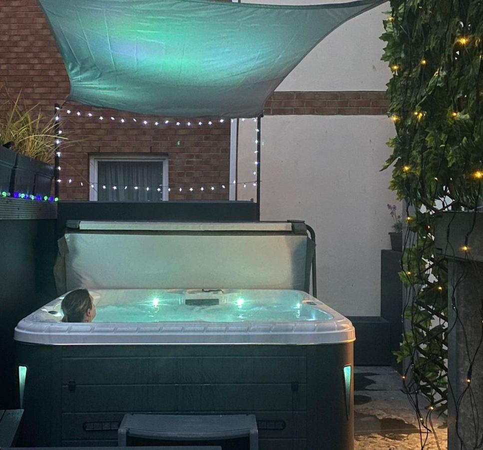 3 The View Apartments Ilfracombe - Hot Tub, Parking, Lift, Ev Εξωτερικό φωτογραφία