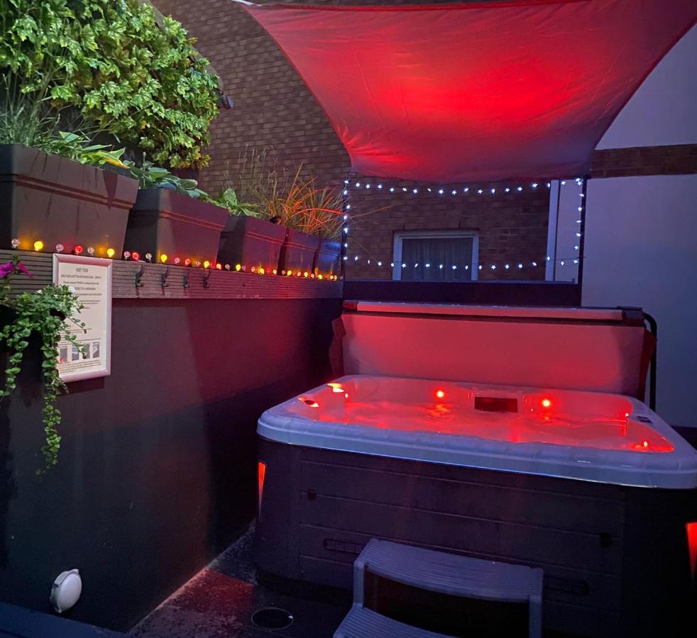 3 The View Apartments Ilfracombe - Hot Tub, Parking, Lift, Ev Εξωτερικό φωτογραφία