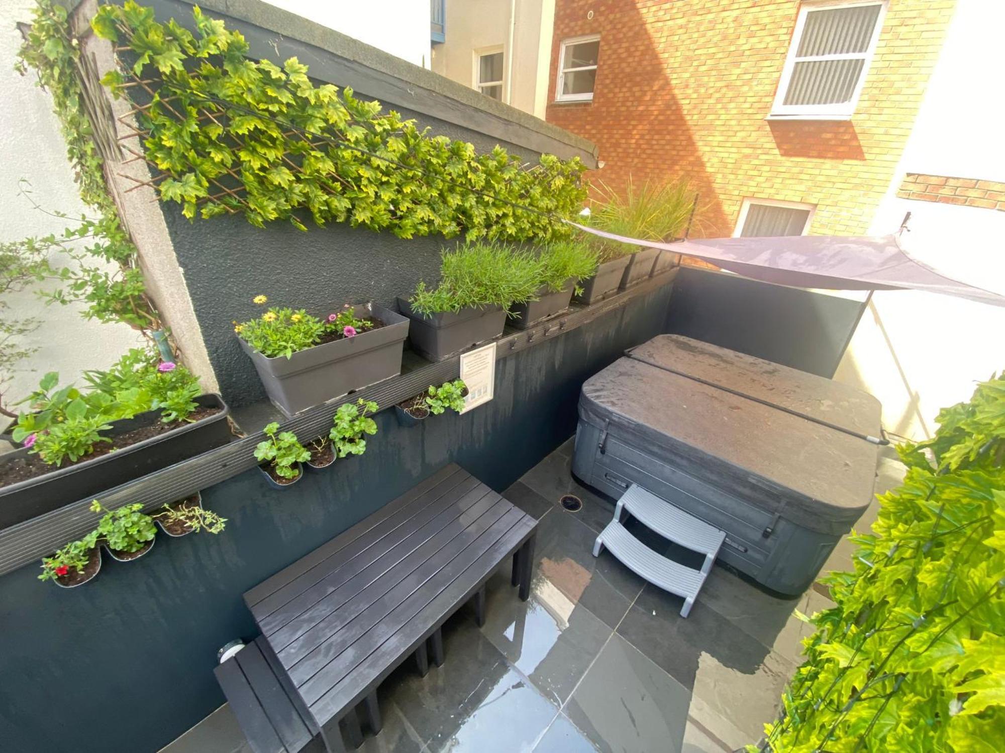 3 The View Apartments Ilfracombe - Hot Tub, Parking, Lift, Ev Εξωτερικό φωτογραφία