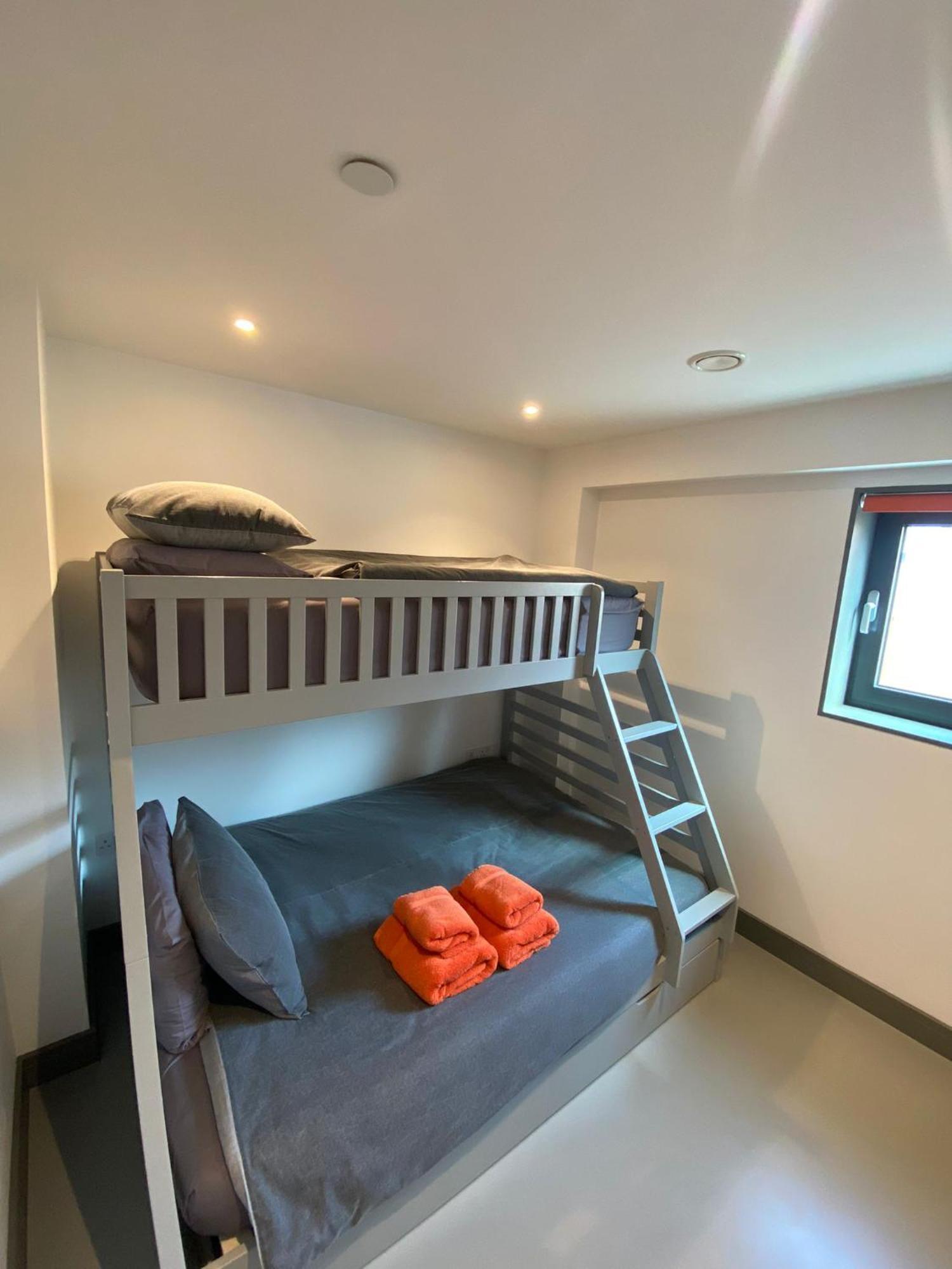 3 The View Apartments Ilfracombe - Hot Tub, Parking, Lift, Ev Εξωτερικό φωτογραφία